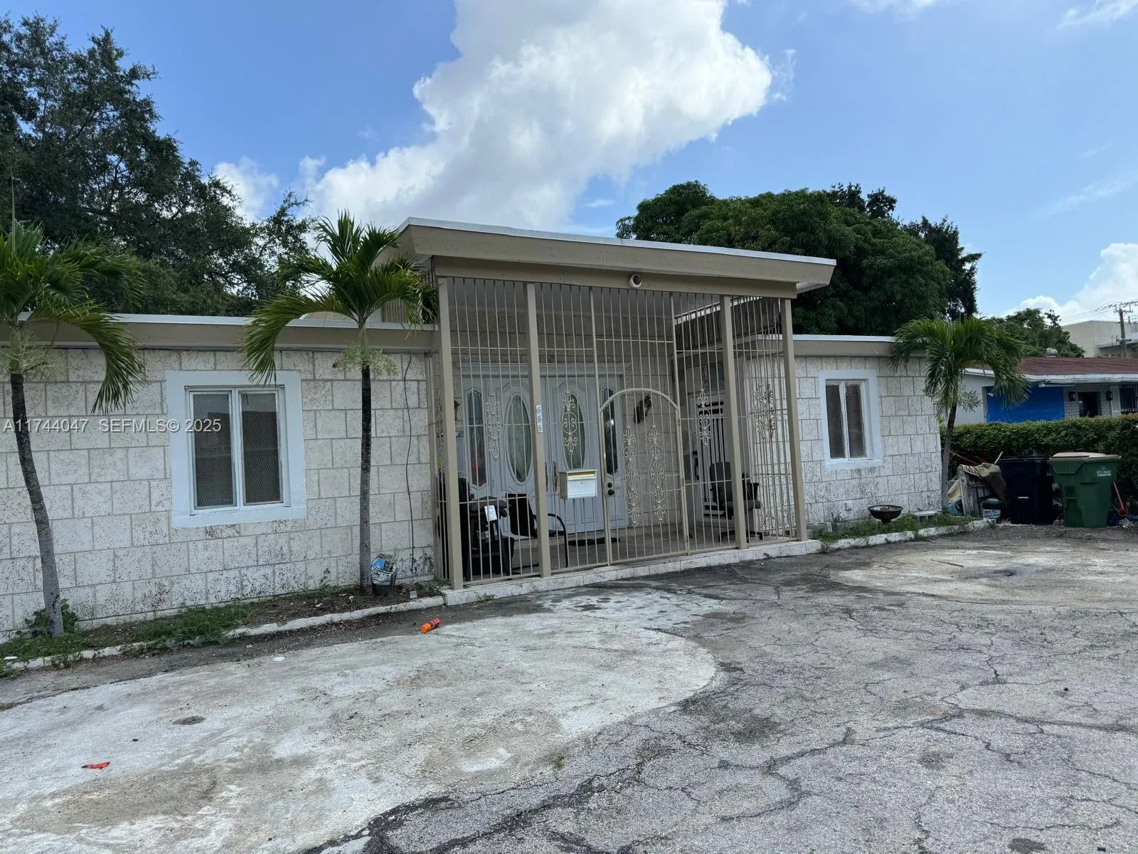 Vendido 655 NE 135th Street, North Miami, FL 33161, North Miami, FL 33161