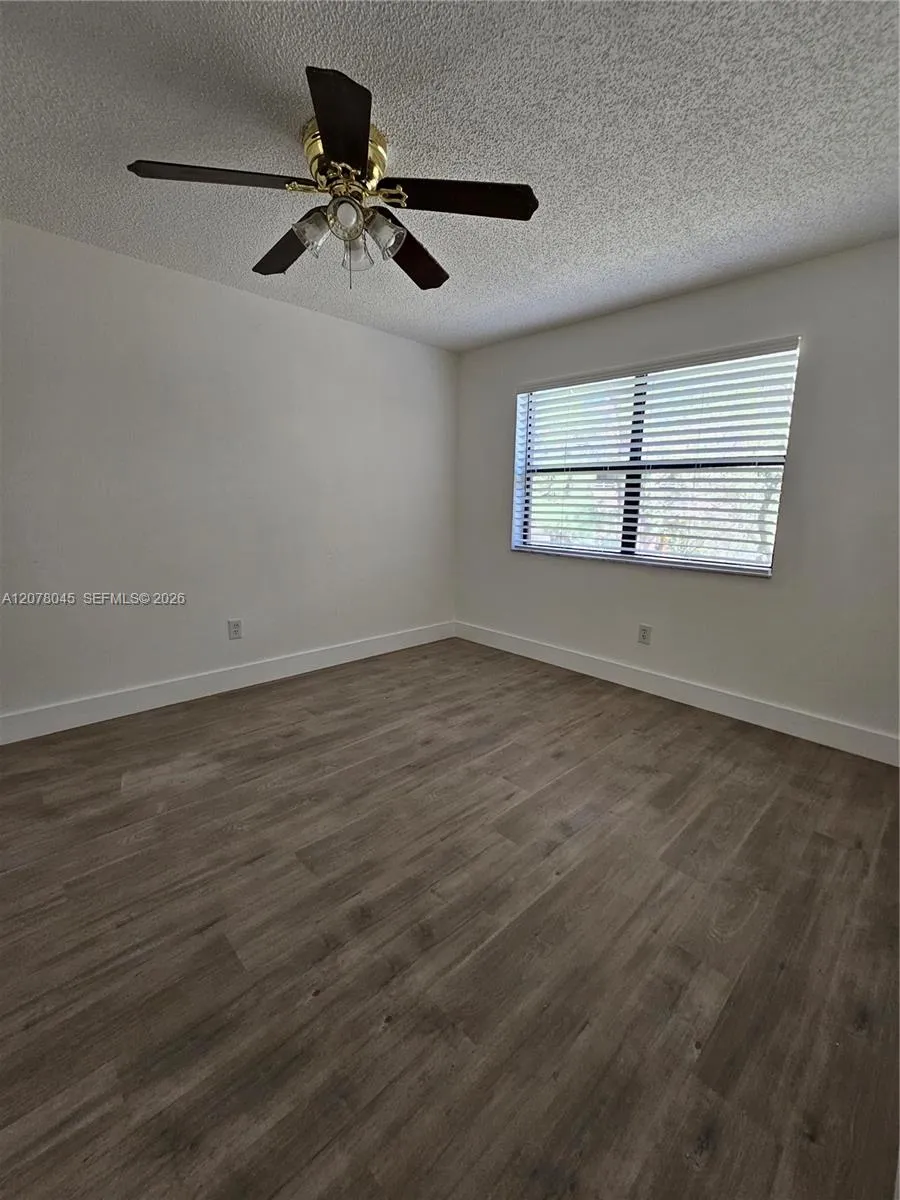 Foto de propiedad en 6580 W 27th Court 58-24, Hialeah, FL 33016 Hialeah con MLS# 
