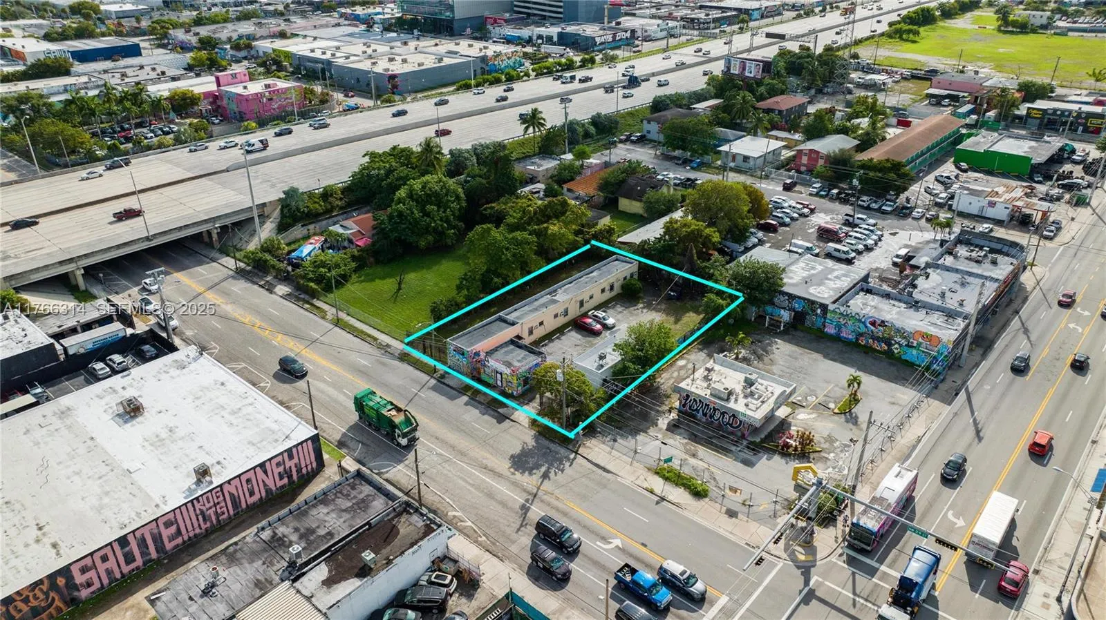 Foto de propiedad en 660,662,664 NW 29th Street, Miami, FL 33127 Miami con MLS# 