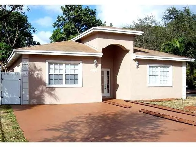 En Venta 6601 Perry Street, Hollywood, FL 33024, Hollywood, FL 33024