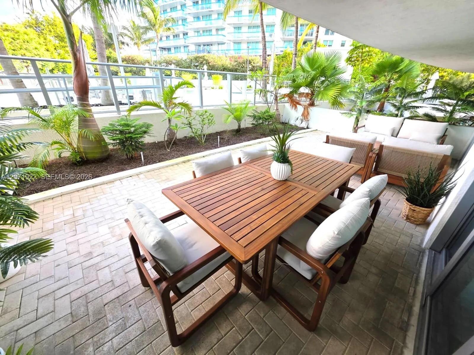 Foto de propiedad en 6620 Indian Creek Drive 112, Miami Beach, FL 33141 Miami Beach con MLS# 