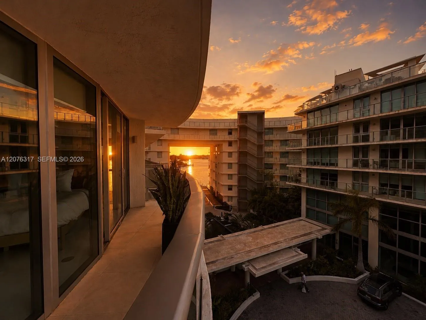 Foto de propiedad en 6620 Indian Creek Drive 505, Miami Beach, FL 33141 Miami Beach con MLS# 