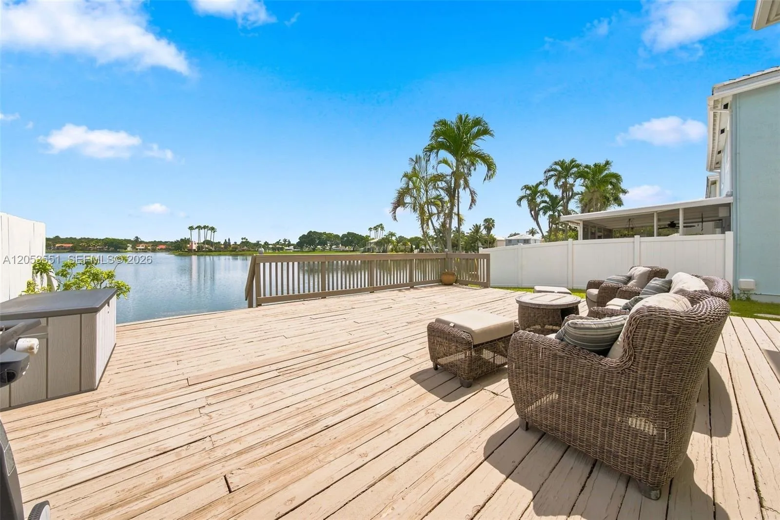 Foto de propiedad en 6633 Bayfront Drive, Margate, FL 33063 Margate con MLS# 