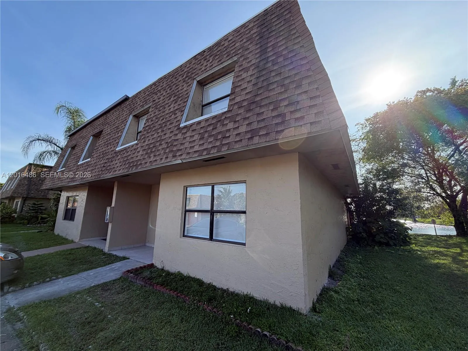 Vendido 6640 W 24th Court 25106, Hialeah, FL 33016, Hialeah, FL 33016