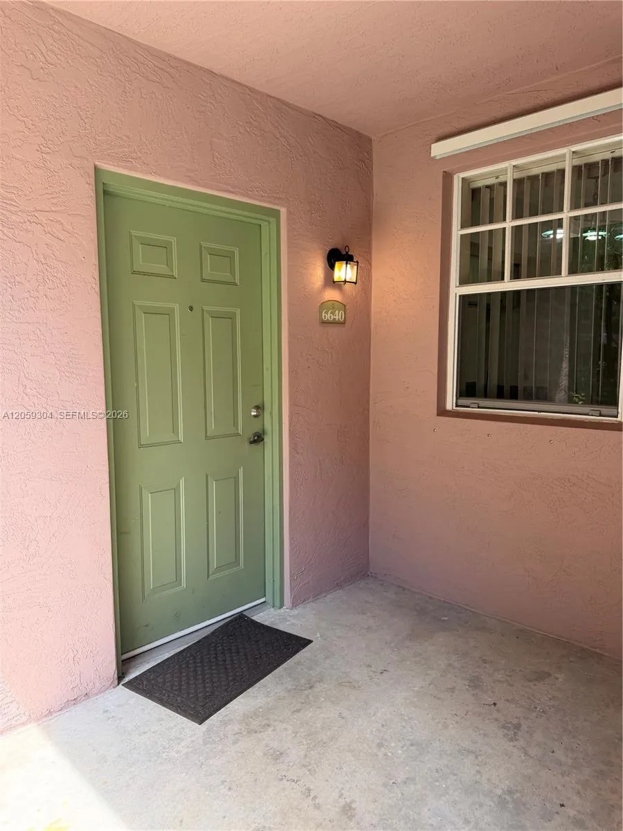 Foto de propiedad en 6640 W Sample Road 6640, Coral Springs, FL 33067 Coral Springs con MLS# 