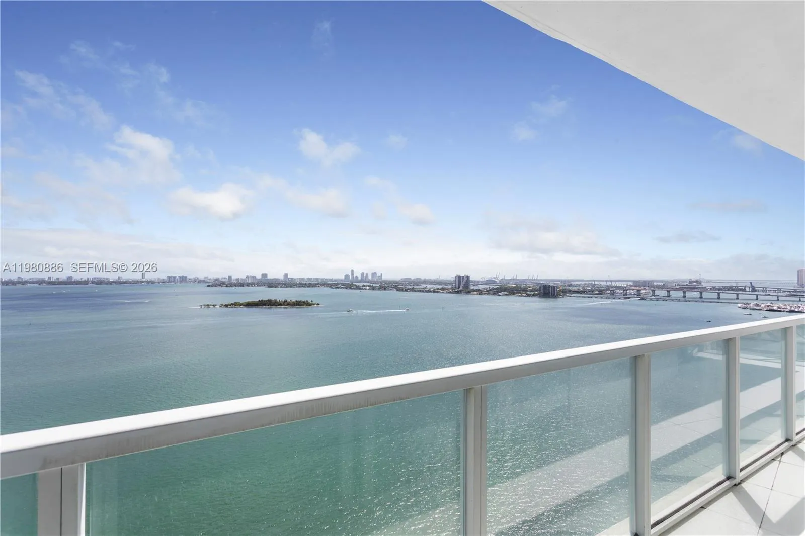 Foto de propiedad en 665 NE 25th Street 2102, Miami, FL 33137 Miami con MLS# 