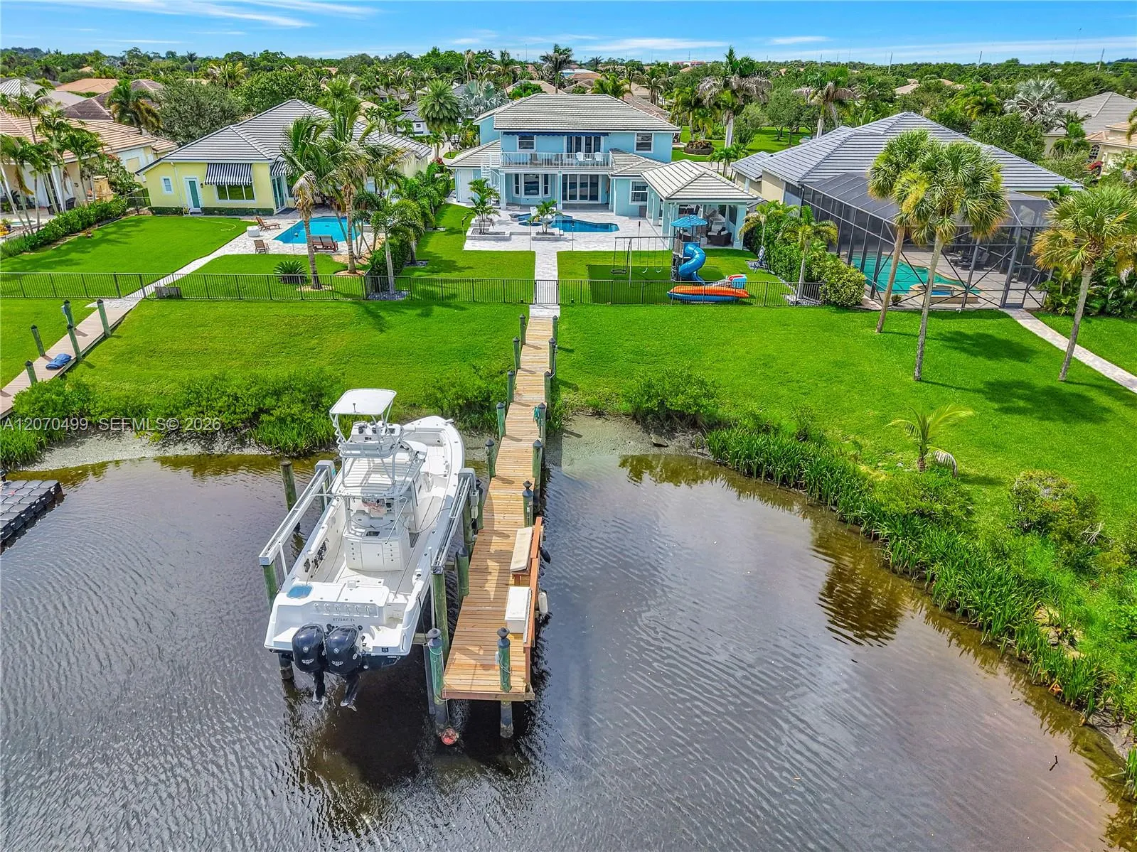 En Venta 665 SW Yacht Basin Way, Stuart, FL 34997, Stuart, FL 34997
