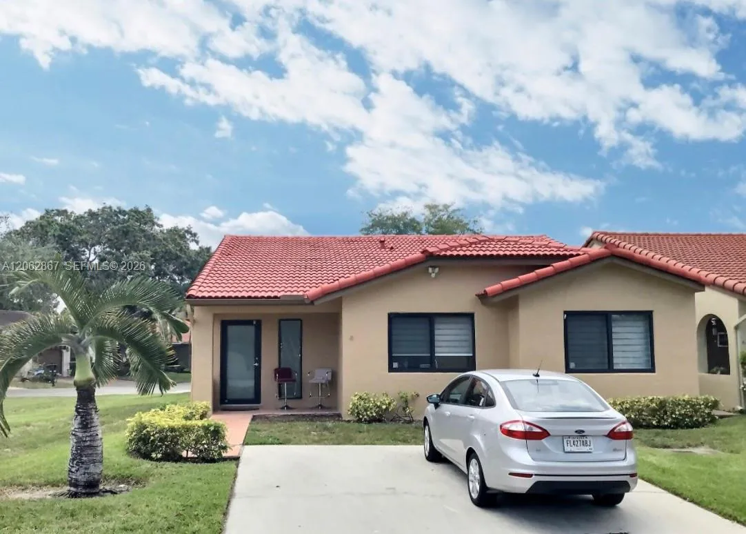 En Renta 6651 NW 173rd Lane 6651, Hialeah, FL 33015, Hialeah, FL 33015