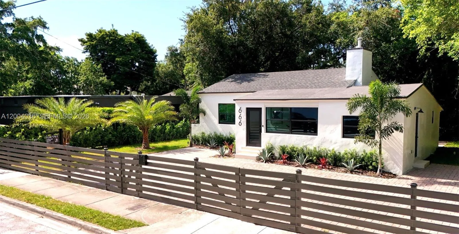 Foto de propiedad en 666 NE 62nd Street, Miami, FL 33138 Miami con MLS# 