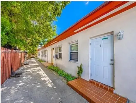 En Renta 669 NW 28th Street 5, Miami, FL 33127, Miami, FL 33127