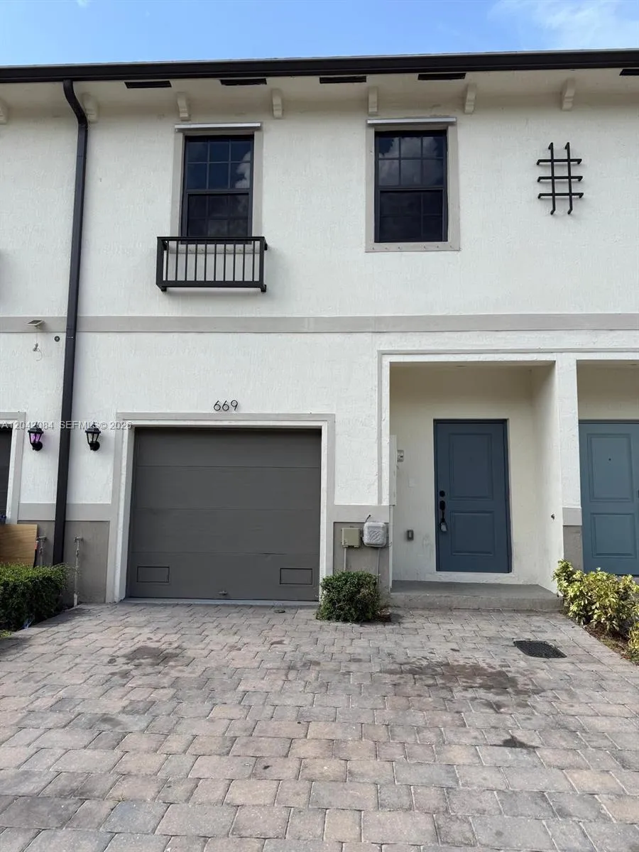 Vendido 669 SW 11th Street, Florida City, FL 33034, Florida City, FL 33034