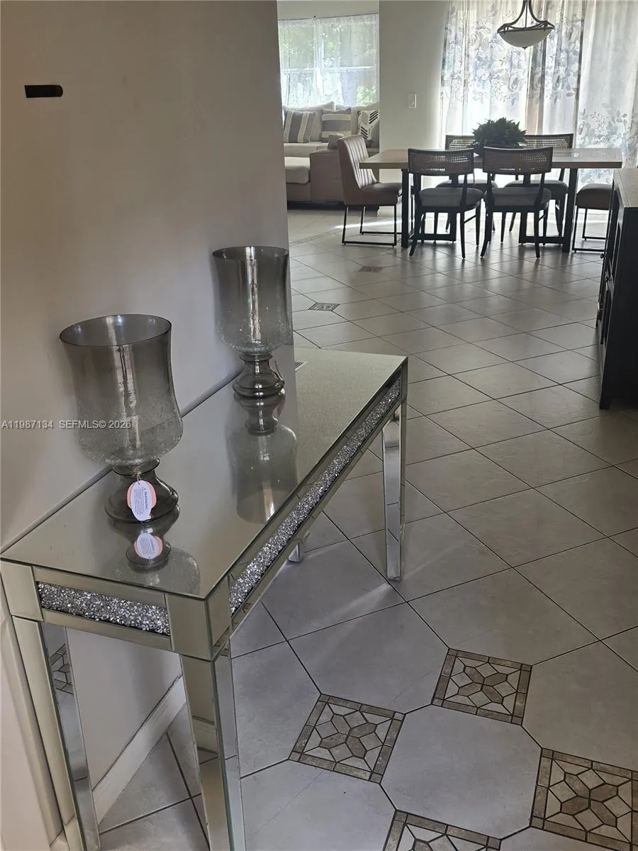 Foto de propiedad en 6690 NW 38th Drive, Lauderhill, FL 33319 Lauderhill con MLS# 