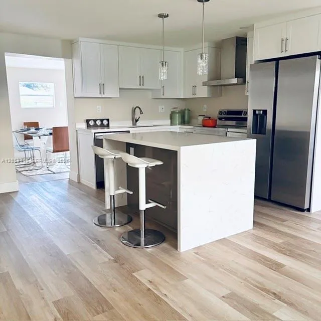 Foto de propiedad en 670 Bliue Lane, Port Charlotte, FL 33952 Port Charlotte con MLS# 