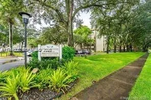 En Venta 6700 Cypress Road 409, Plantation, FL 33317, Plantation, FL 33317