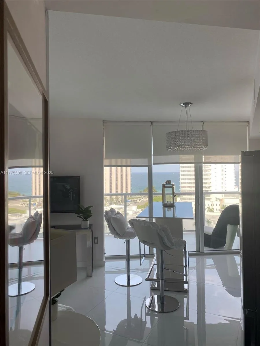 Foto de propiedad en 6700 Indian Creek Drive 1201, Miami Beach, FL 33141 Miami Beach con MLS# 