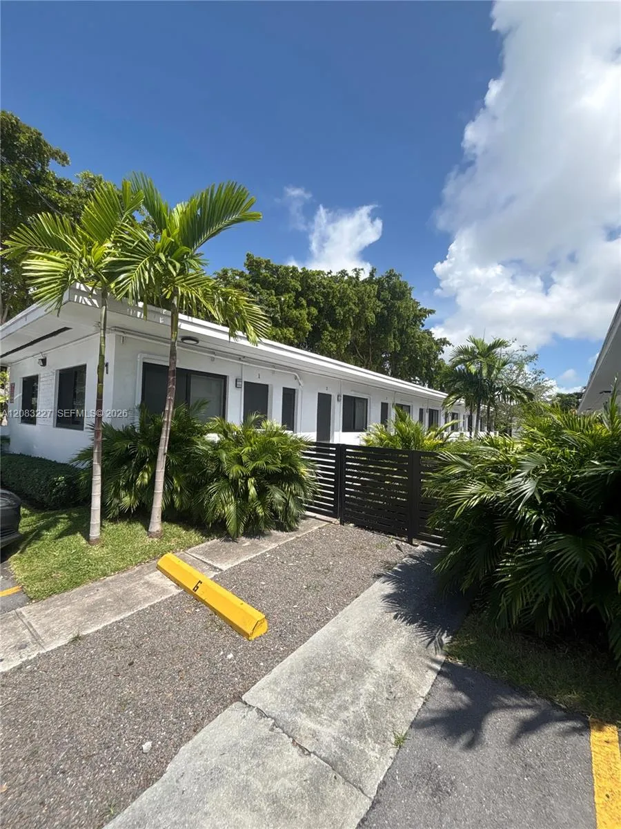 En Renta 671 SW 7th Street 1, Miami, FL 33130, Miami, FL 33130