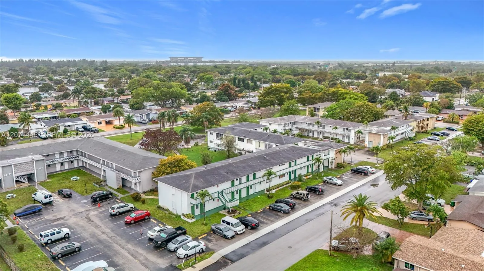 Foto de propiedad en 6730 Arbor Drive 202, Miramar, FL 33023 Miramar con MLS# 