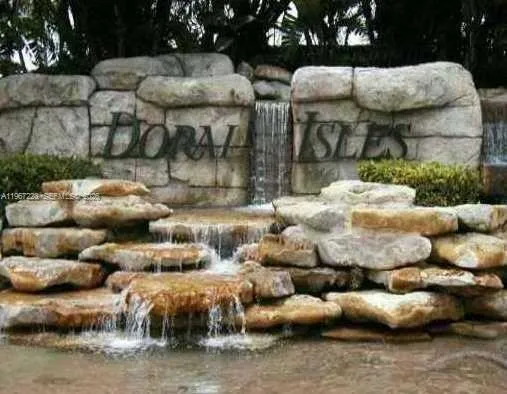 Foto de propiedad en 6731 NW 107th Court 6731, Doral, FL 33178 Doral con MLS# 