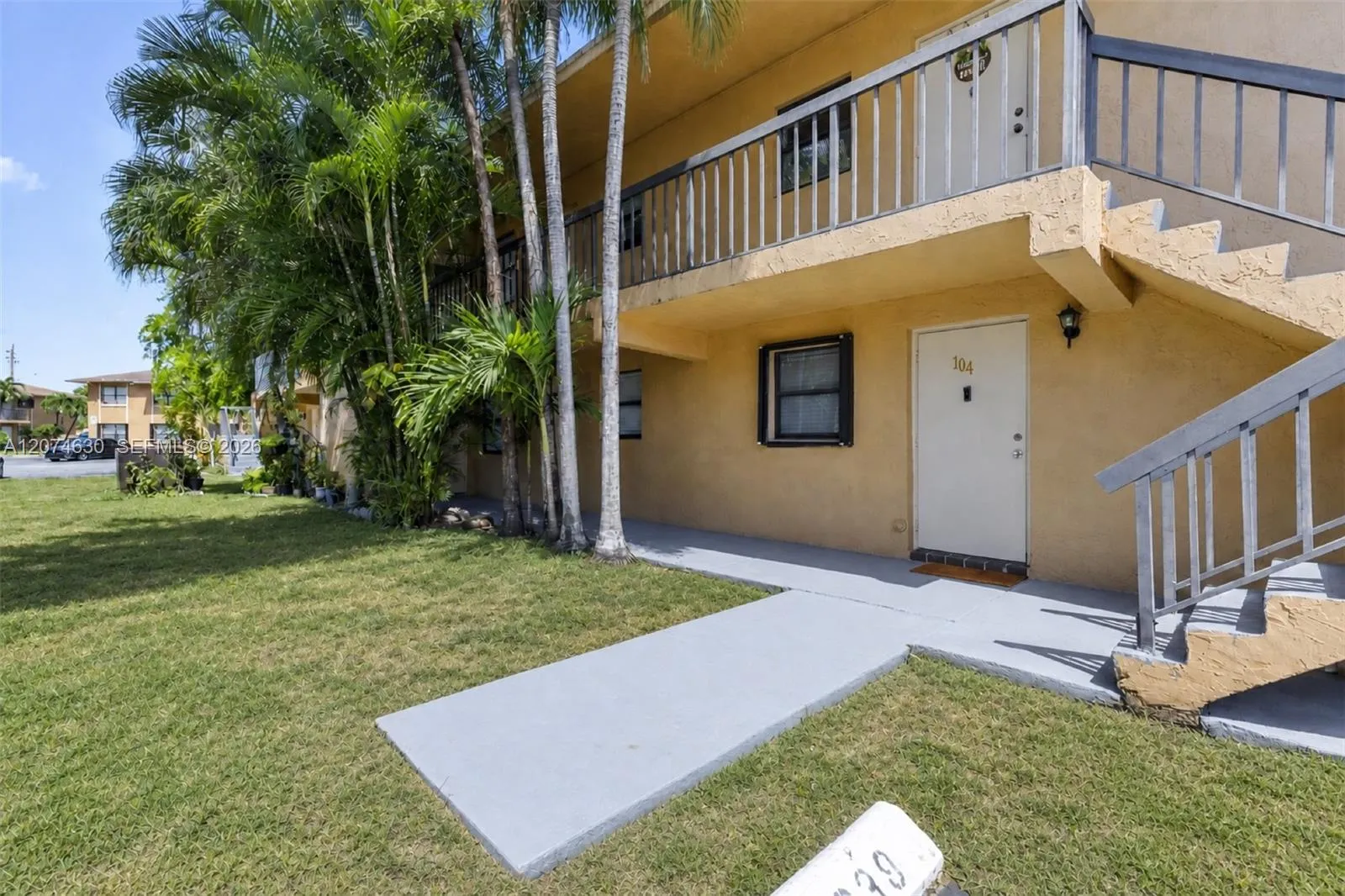 Foto de propiedad en 6745 W 26th Drive 103-4, Hialeah, FL 33016 Hialeah con MLS# 