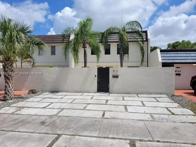 Foto de propiedad en 6747 Crooked Palm Terrace 6747, Miami Lakes, FL 33014 Miami Lakes con MLS# 