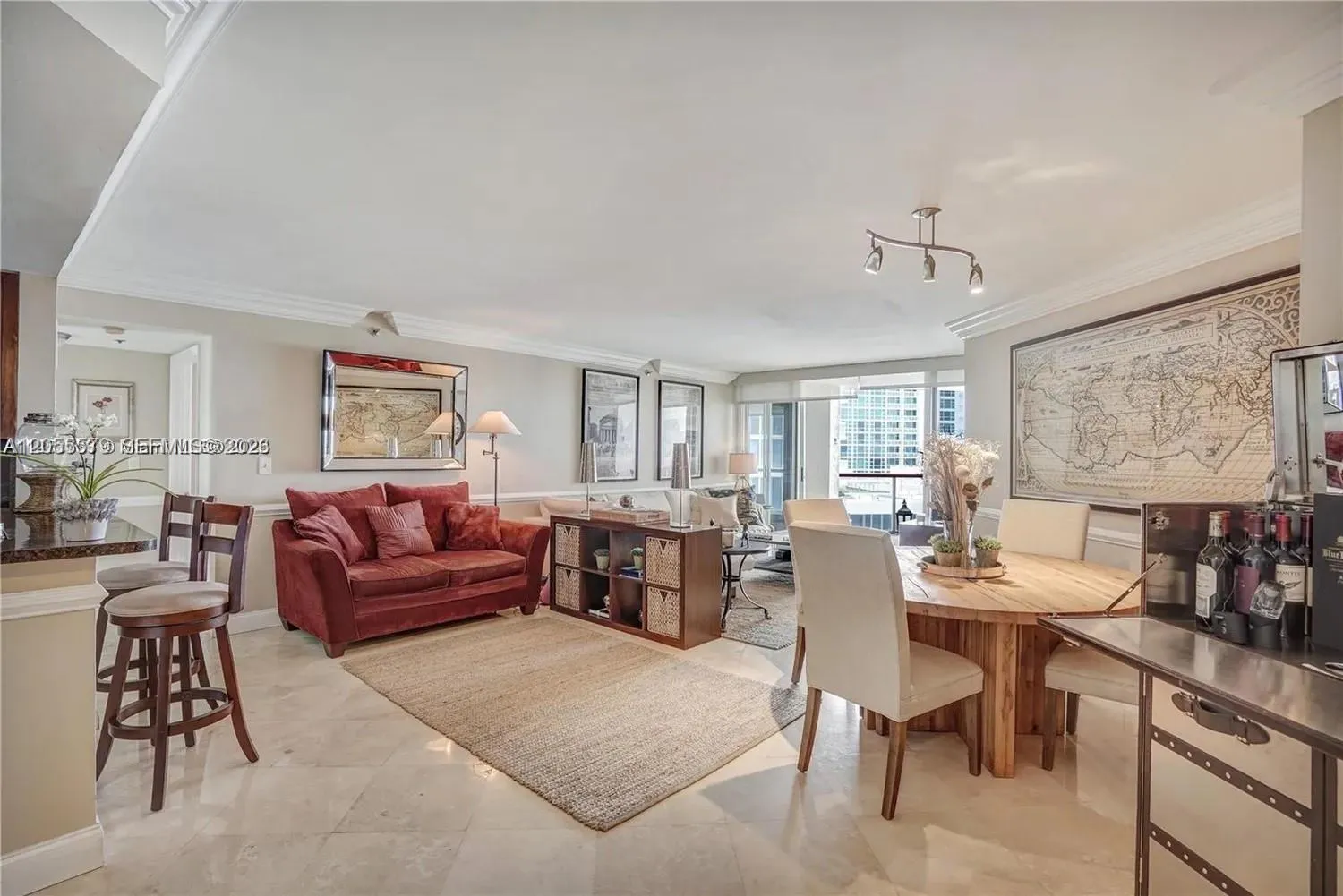 Foto de propiedad en 6767 Collins 901, Miami Beach, FL 33141 Miami Beach con MLS# 