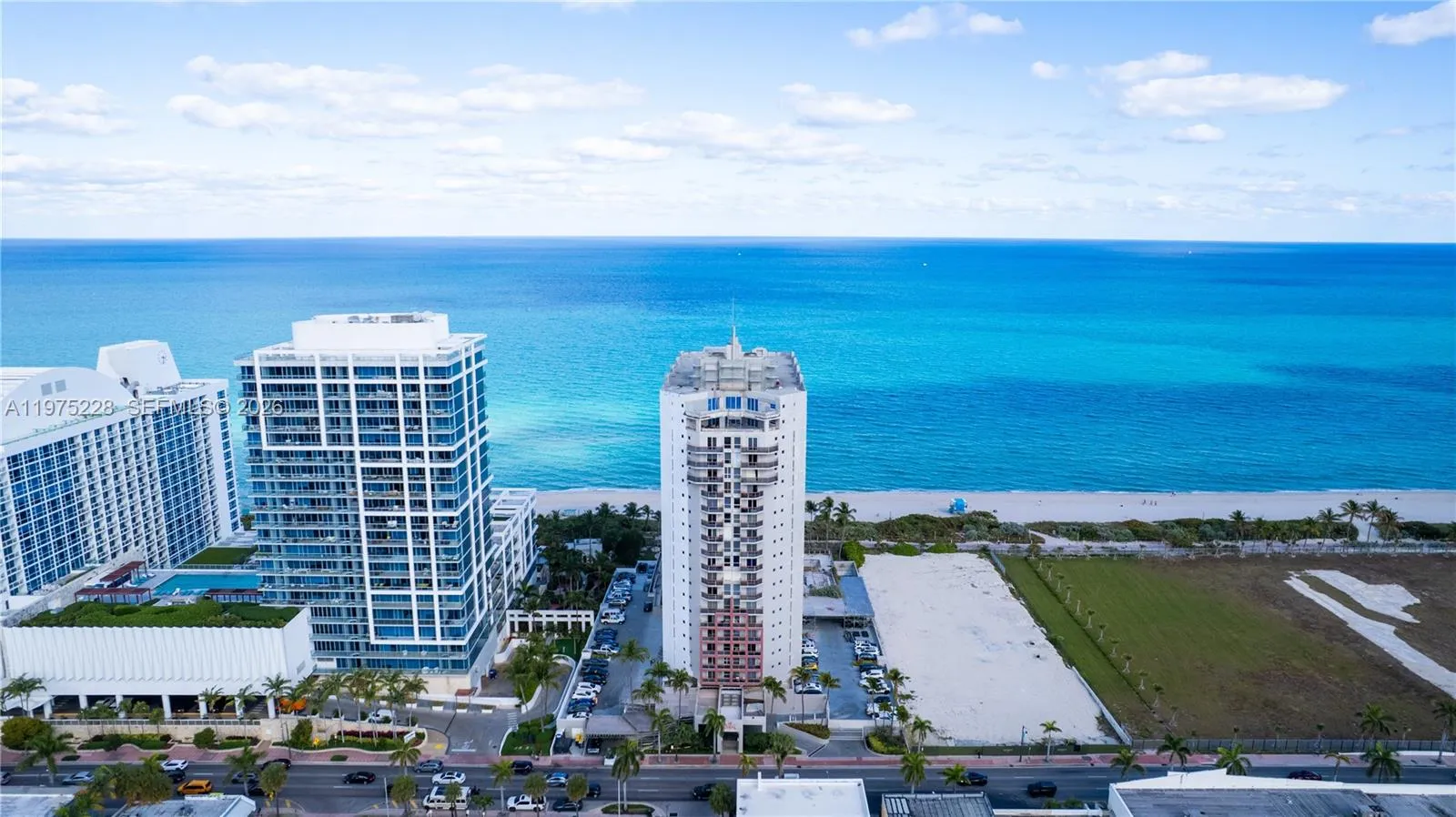 Foto de propiedad en 6767 Collins Avenue 706, Miami Beach, FL 33141 Miami Beach con MLS# 