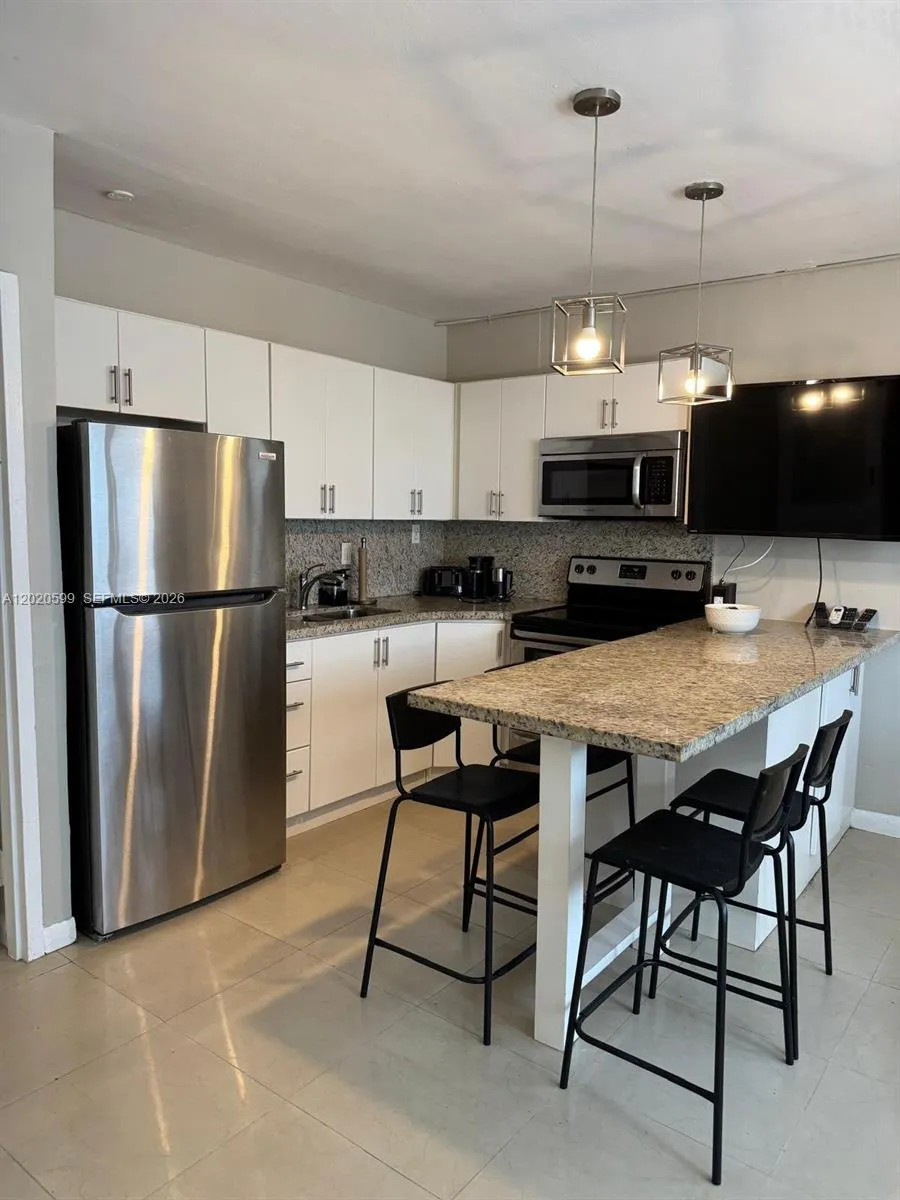 Foto de propiedad en 6767 Indian Creek Drive 11, Miami Beach, FL 33141 Miami Beach con MLS# 