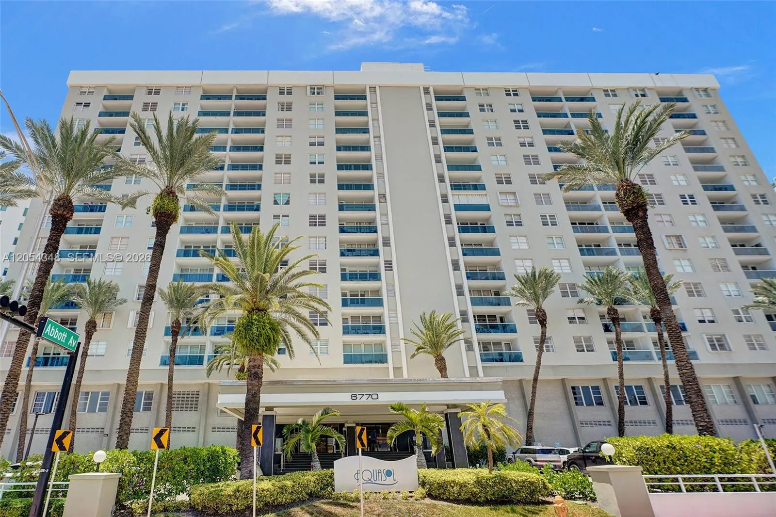Foto de propiedad en 6770 Indian Creek Drive T-O, Miami Beach, FL 33141 Miami Beach con MLS# 