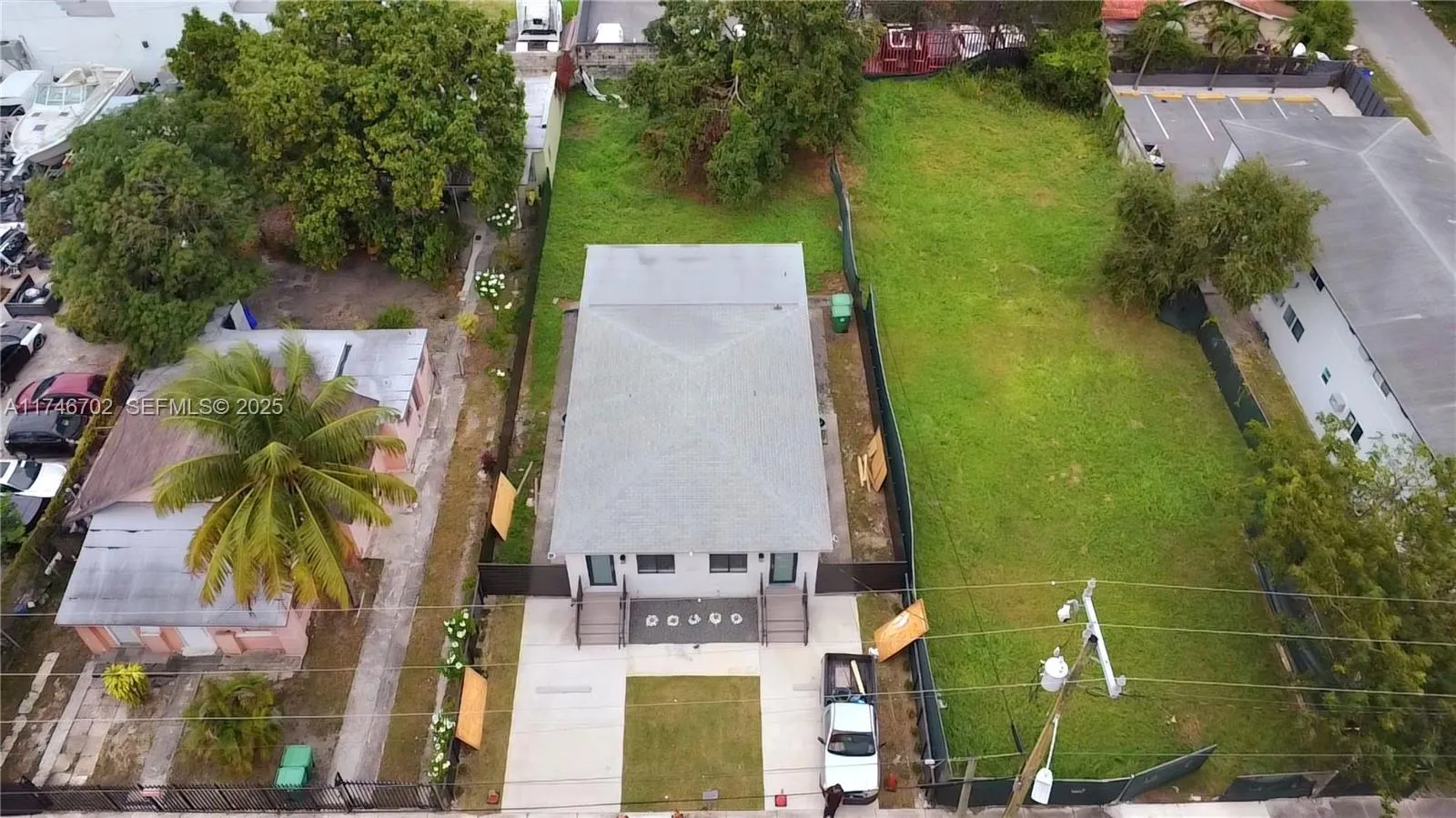 Foto de propiedad en 679 NW 30th Street, Miami, FL 33127 Miami con MLS# 