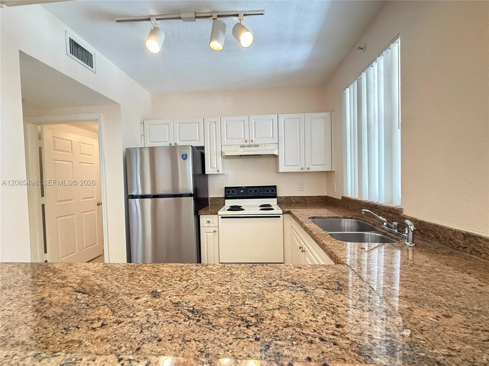 En Venta 6796 W Sample Road 6796, Coral Springs, FL 33067, Coral Springs, FL 33067