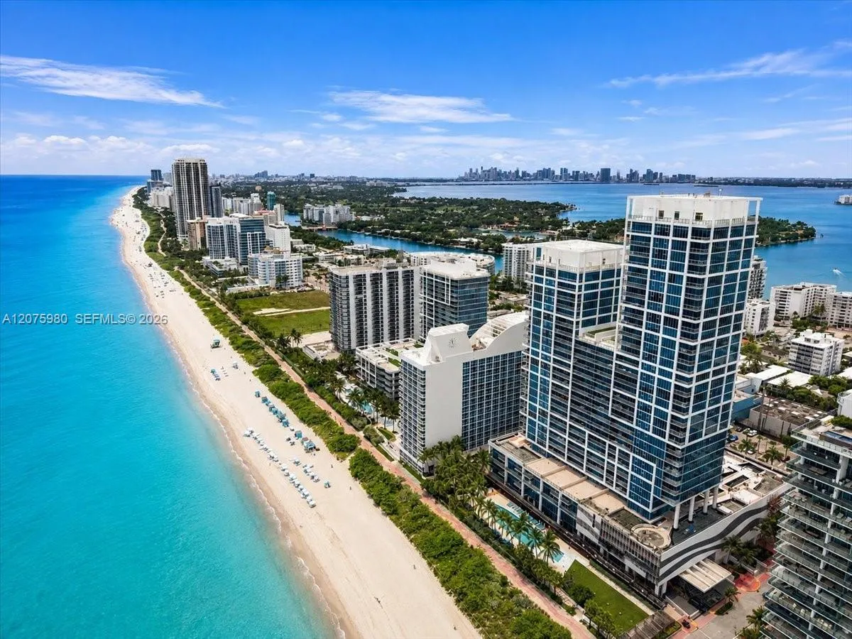 Foto de propiedad en 6799 Collins Avenue 412, Miami Beach, FL 33141 Miami Beach con MLS#