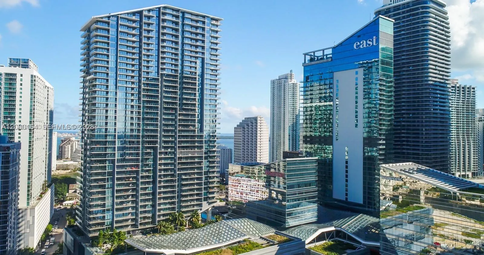 Foto de propiedad en 68 SE 6th Street 1912, Miami, FL 33131 Miami con MLS# 