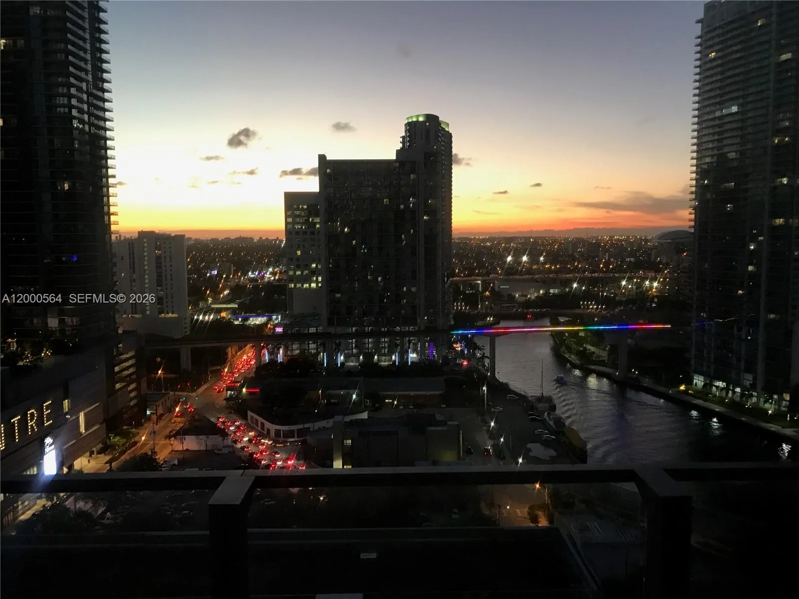 Vendido 68 SE 6th Street 2409, Miami, FL 33131, Miami, FL 33131