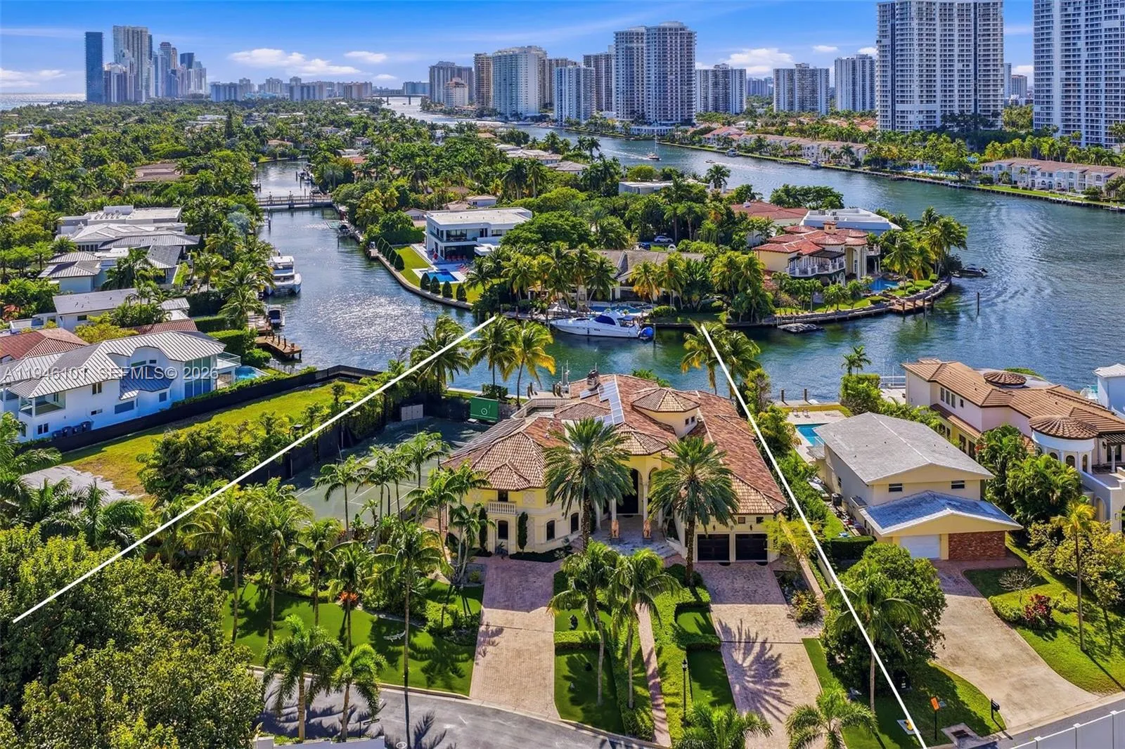 Foto de propiedad en 680 Golden Beach Drive, Golden Beach, FL 33160 Golden Beach con MLS# 