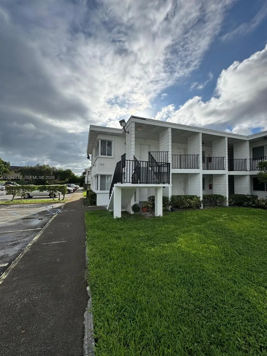 En Renta 680 NE 88th Terrace 2, Miami, FL 33138, Miami, FL 33138