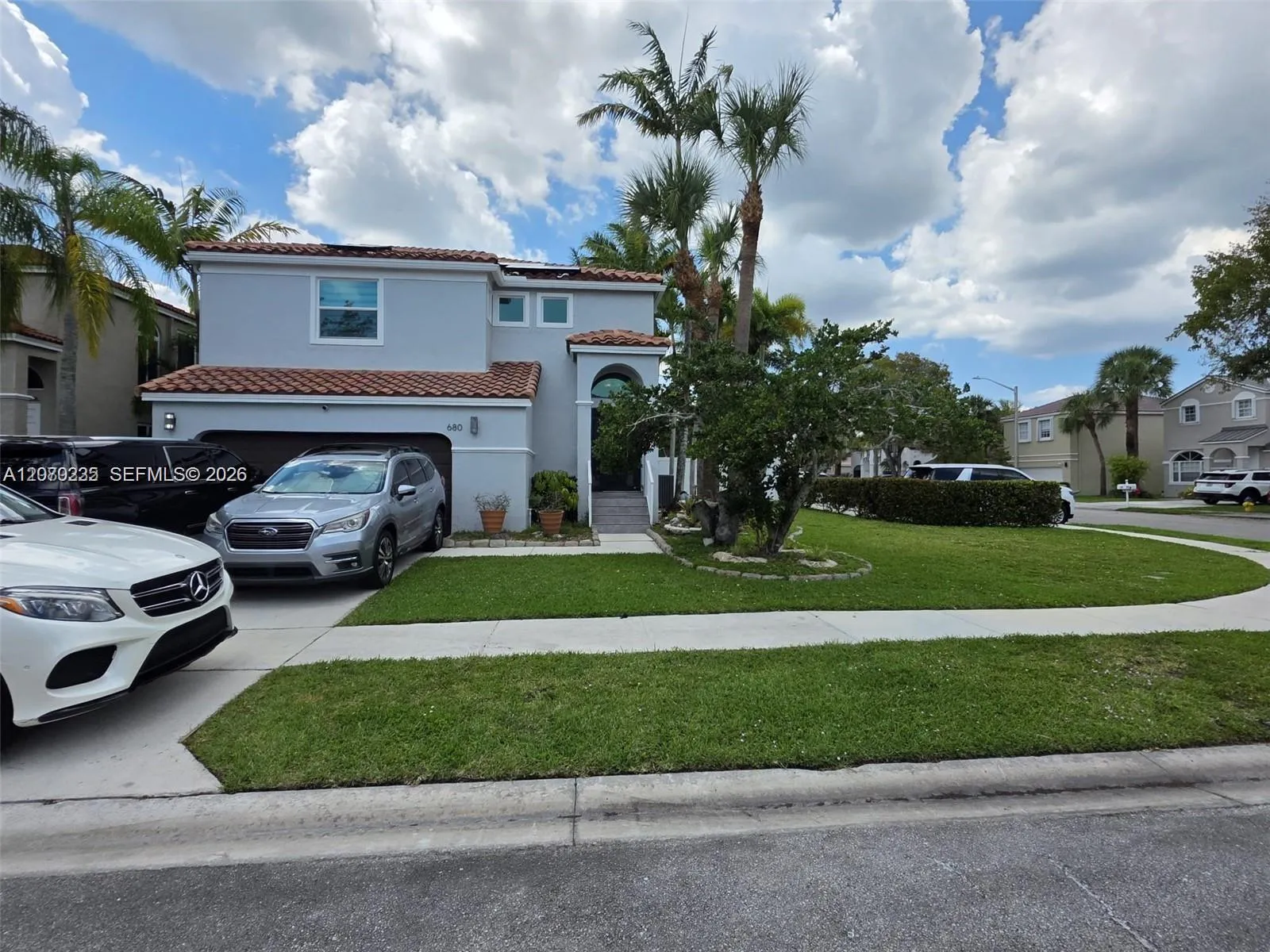 Foto de propiedad en 680 NW 159th Avenue, Pembroke Pines, FL 33028 Pembroke Pines con MLS# 
