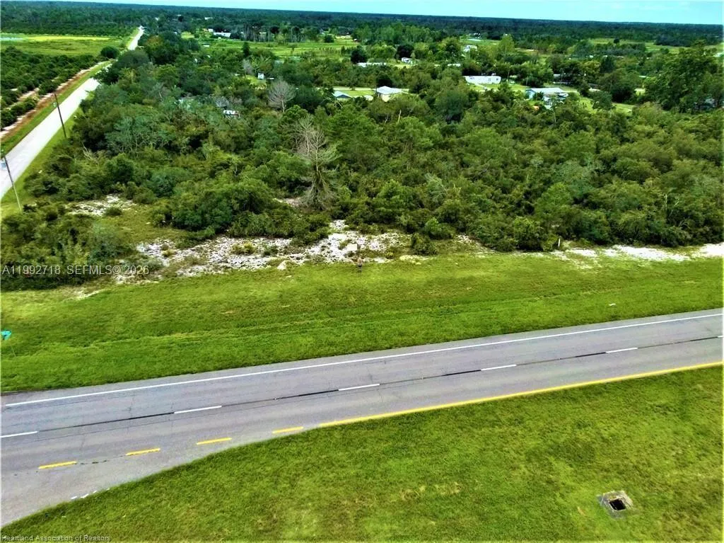 Foto de propiedad en 680 Us 27 N, FL 33960  con MLS# 