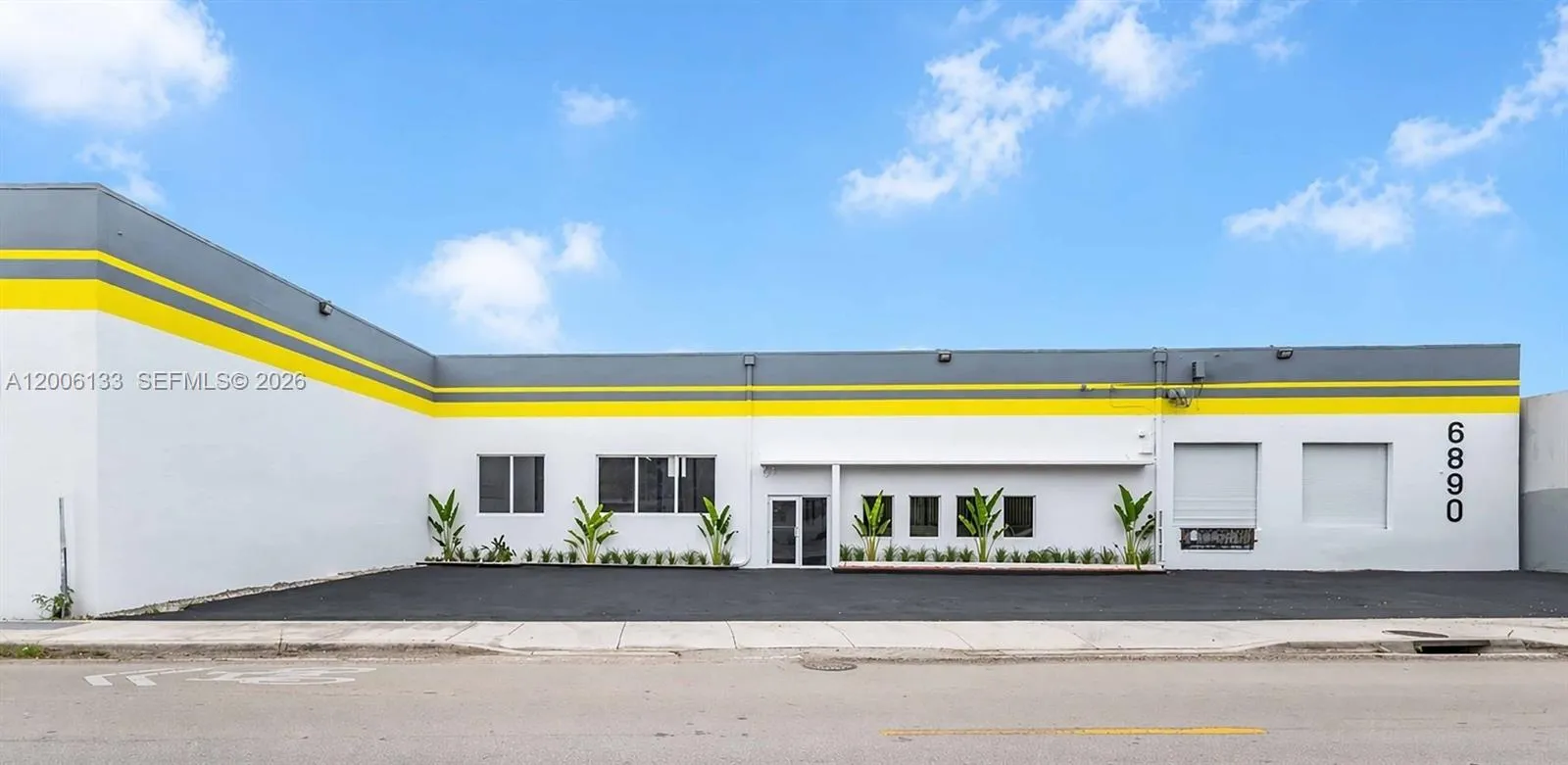 Foto de propiedad en 6800 NE 4th Court, Miami, FL 33138 Miami con MLS# 