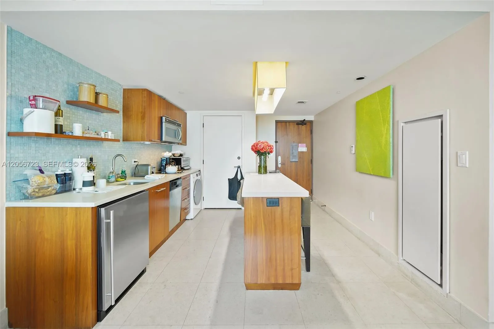 Foto de propiedad en 6801 Collins Avenue 1015, Miami Beach, FL 33141 Miami Beach con MLS# 