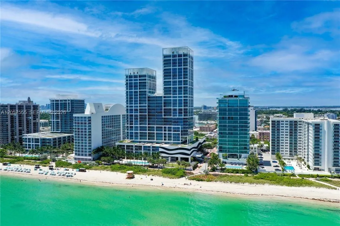 Foto de propiedad en 6801 Collins Avenue 1020 Door 1006 Leal, Miami Beach, FL 33141 Miami Beach con MLS# 