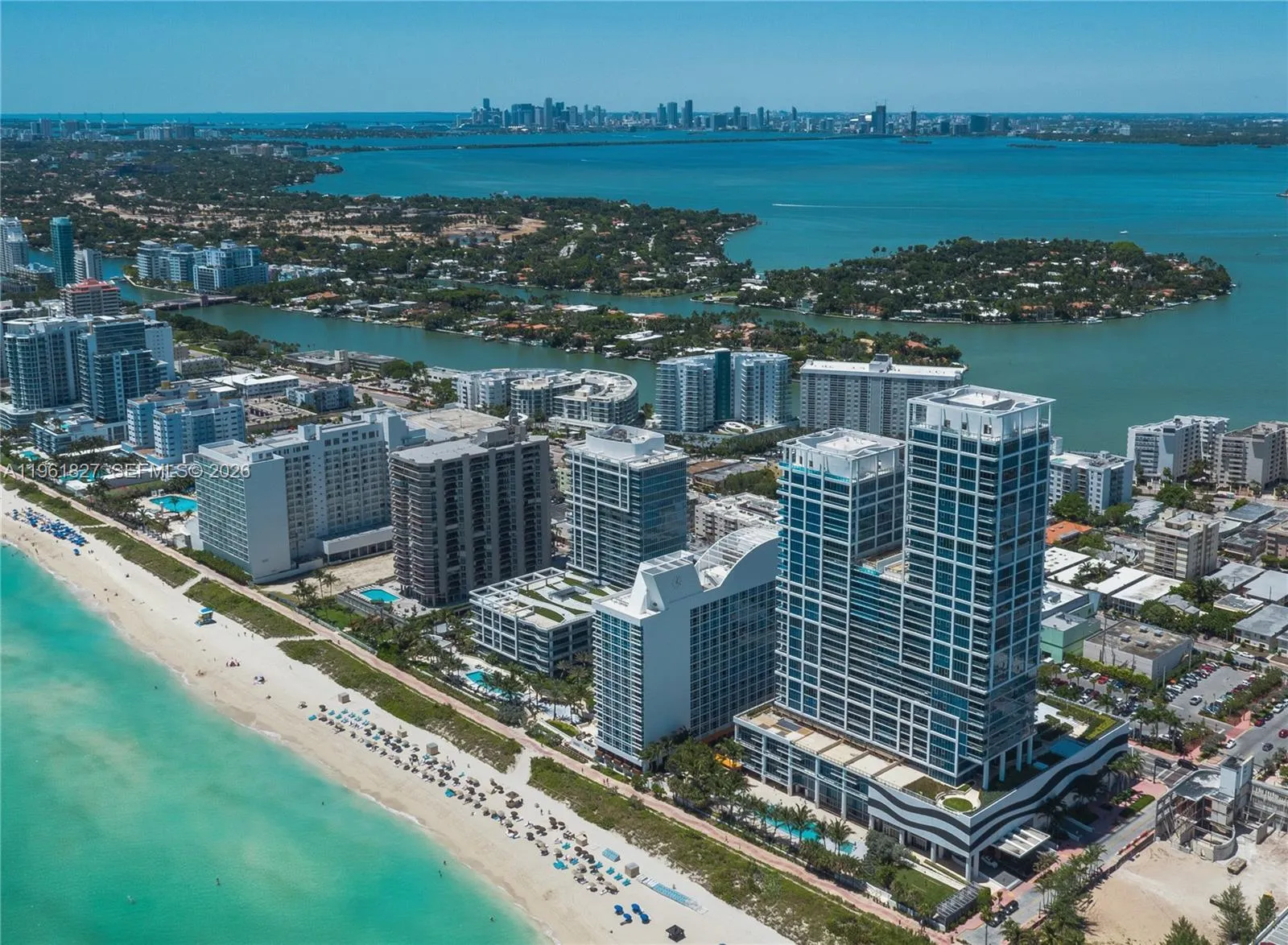 Foto de propiedad en 6801 Collins Avenue 1110 (Door 1106), Miami Beach, FL 33141 Miami Beach con MLS# 
