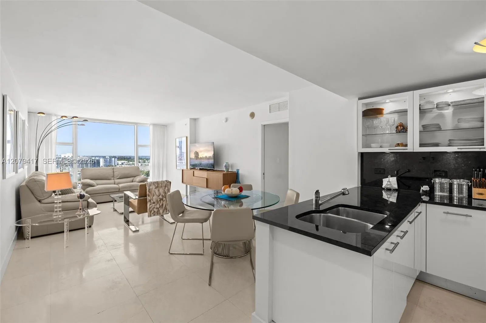 En Venta 6801 Collins Avenue 1401, Miami Beach, FL 33141, Miami Beach, FL 33141