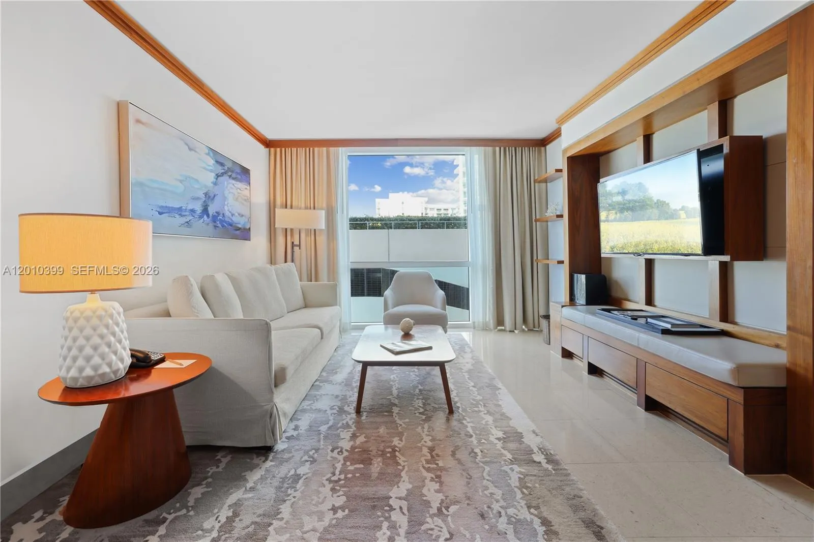 Foto de propiedad en 6801 Collins Avenue 503, Miami Beach, FL 33141 Miami Beach con MLS# 