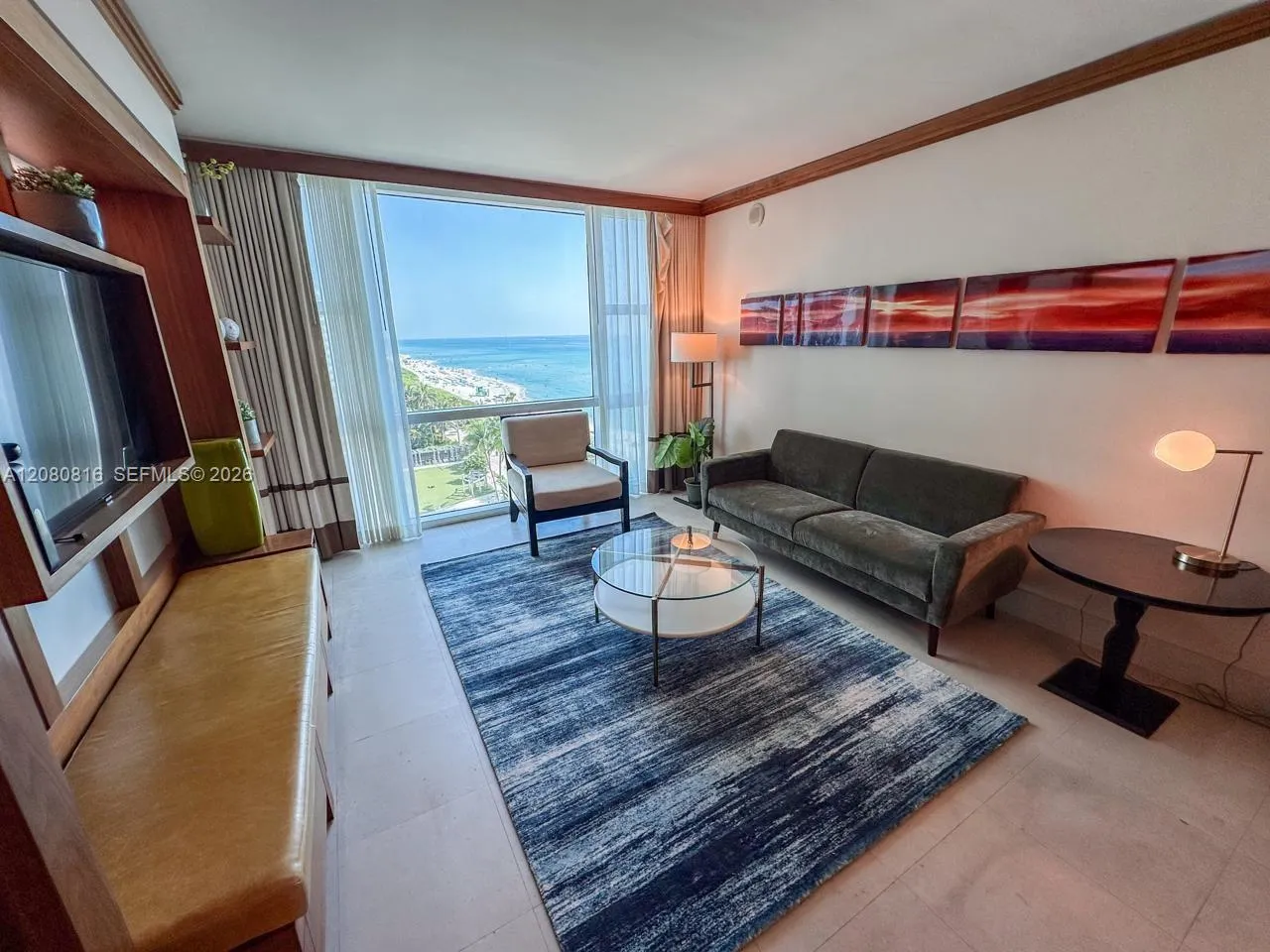 Foto de propiedad en 6801 Collins Avenue 815 (door number), Miami Beach, FL 33141 Miami Beach con MLS# 