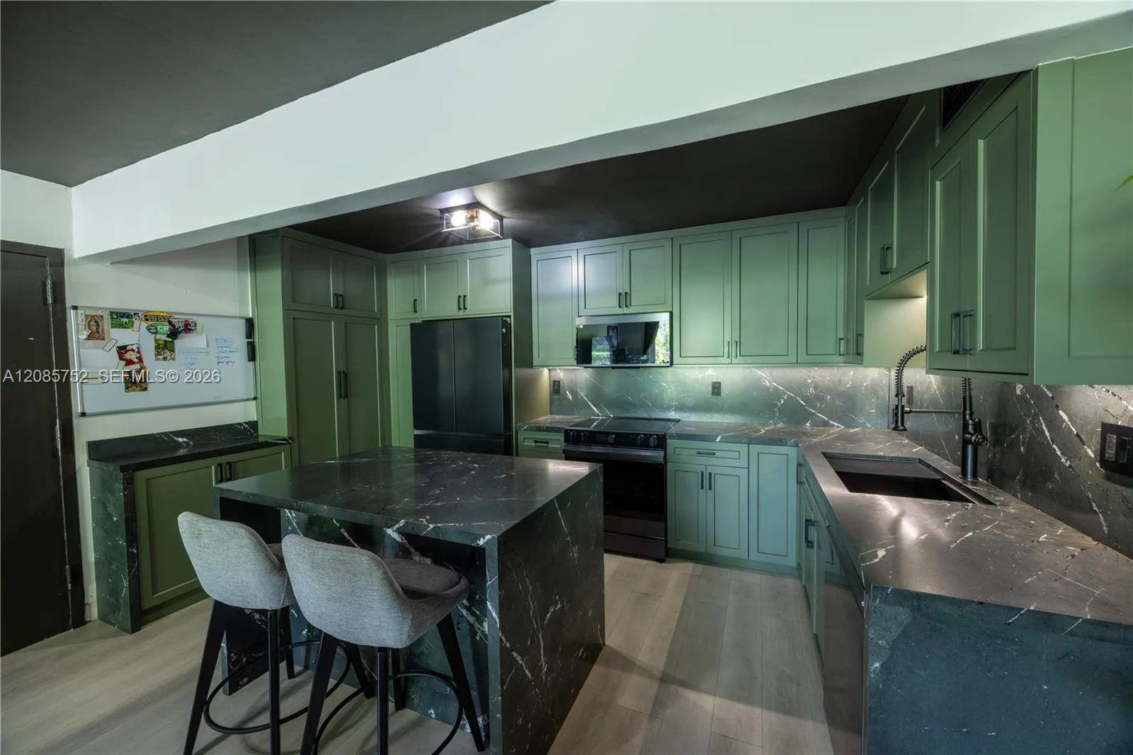 En Venta 6801 Indian Creek Drive 201, Miami Beach, FL 33141, Miami Beach, FL 33141