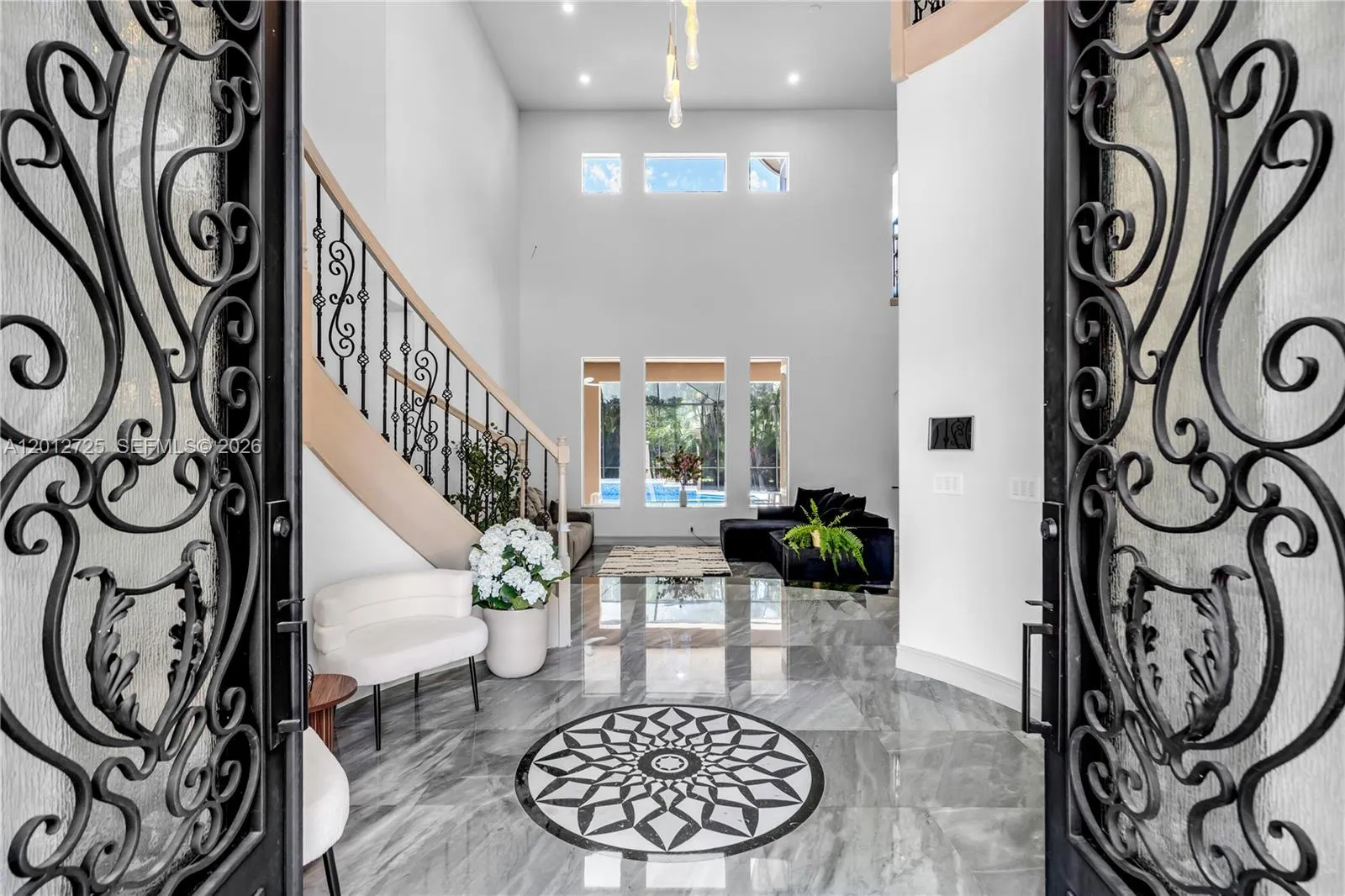 Foto de propiedad en 6803 NW 116th Avenue, Parkland, FL 33076 Parkland con MLS# 