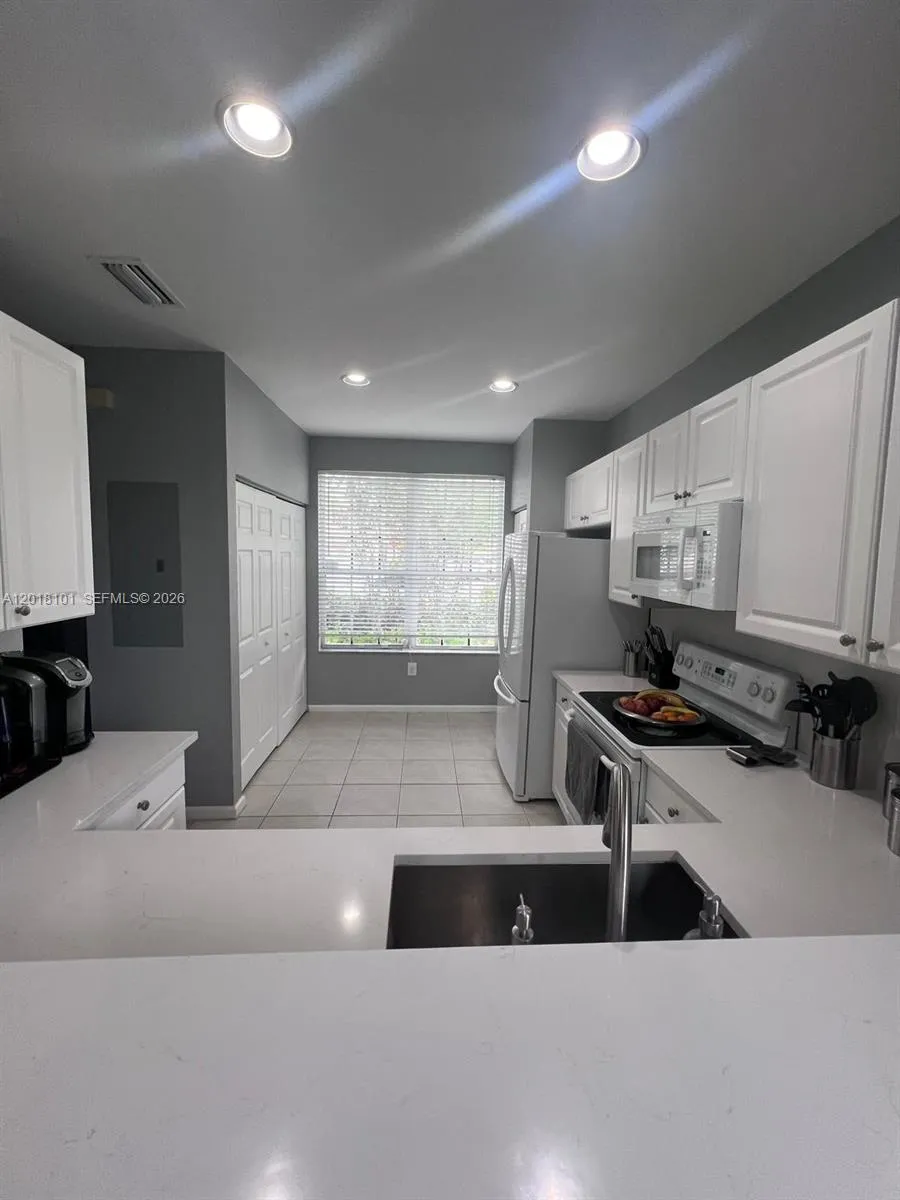 En Renta 681 NW 42nd Avenue -, Plantation, FL 33317, Plantation, FL 33317