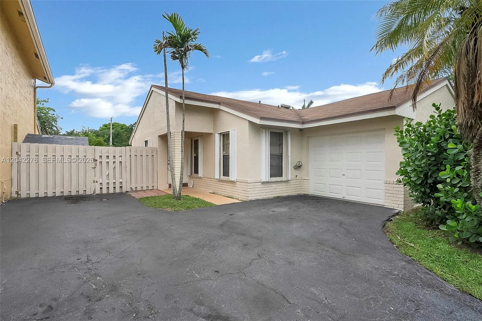 Alquilada 681 Thornridge Avenue, Davie, FL 33325, Davie, FL 33325