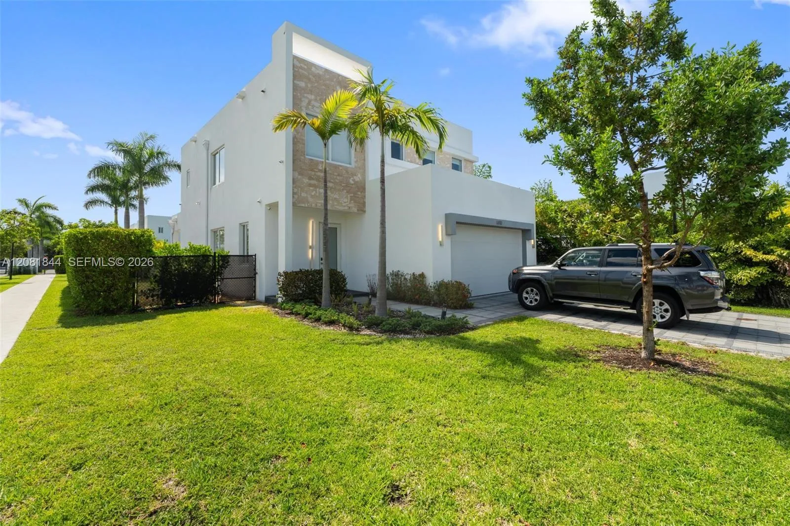 En Renta 6810 NW 103rd Place, Doral, FL 33178, Doral, FL 33178