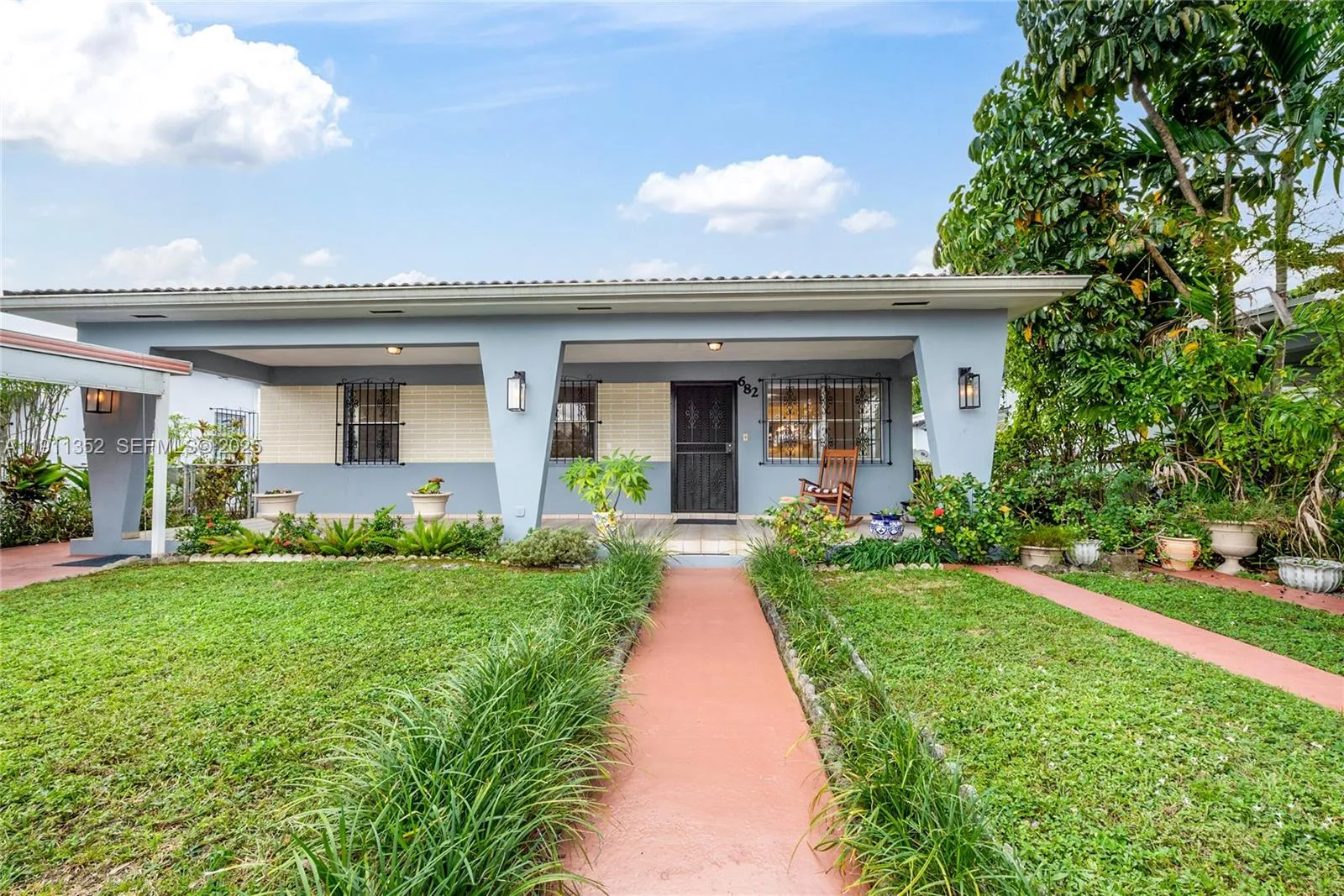 Foto de propiedad en 682 W 37th Street, Hialeah, FL 33012 Hialeah con MLS# 